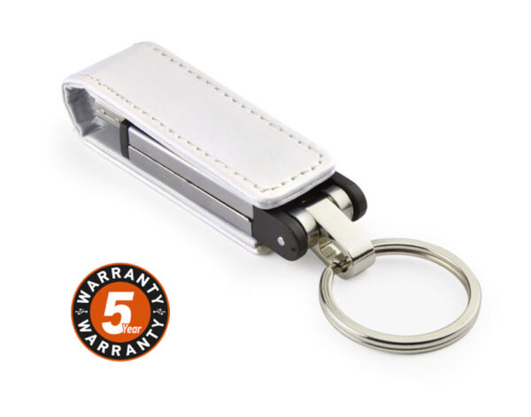 Clé USB BUDVA 32 GB en similicuir et métal, personnalisable avec gravure logo pour communication B2B.